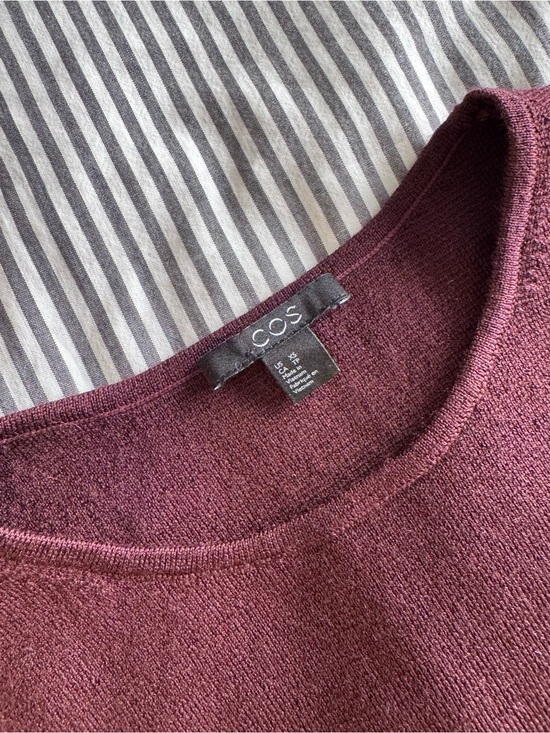 COS Tops - COS 100% wool Sleeveless Knit Top in Burgundy